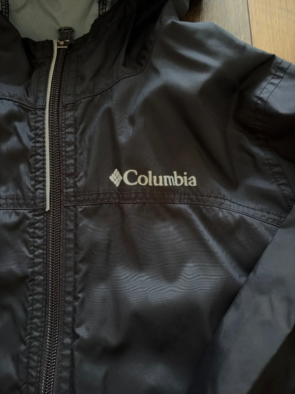 Columbia windbreaker